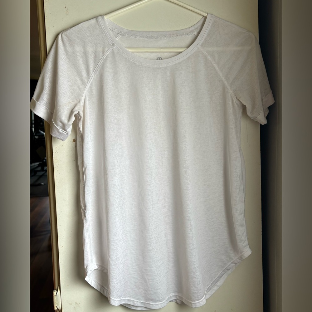 Lululemon short sleeve shirt
